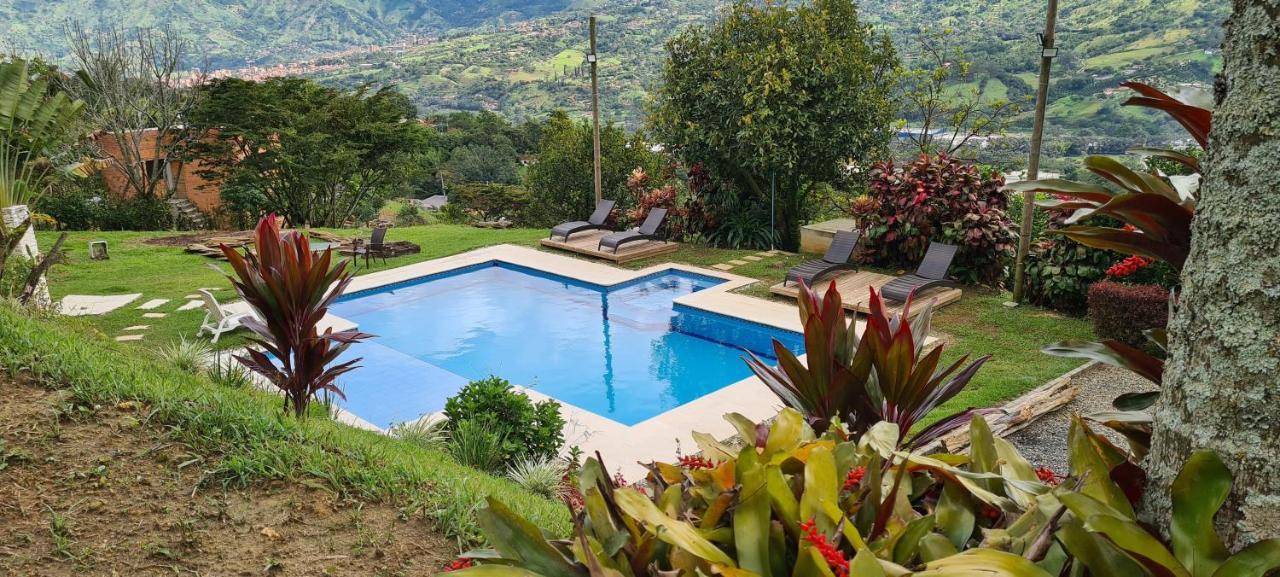 Finca Hotel Tierra Verde Girardota Eksteriør billede