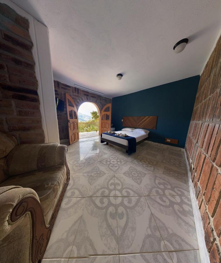Finca Hotel Tierra Verde Girardota Eksteriør billede