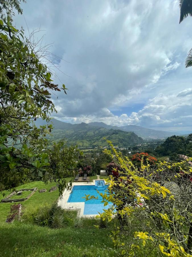 Finca Hotel Tierra Verde Girardota Eksteriør billede